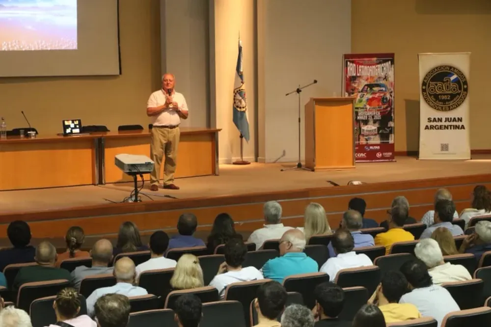 Rubén Daray brindó una charla sobre Seguridad Vial en San Juan