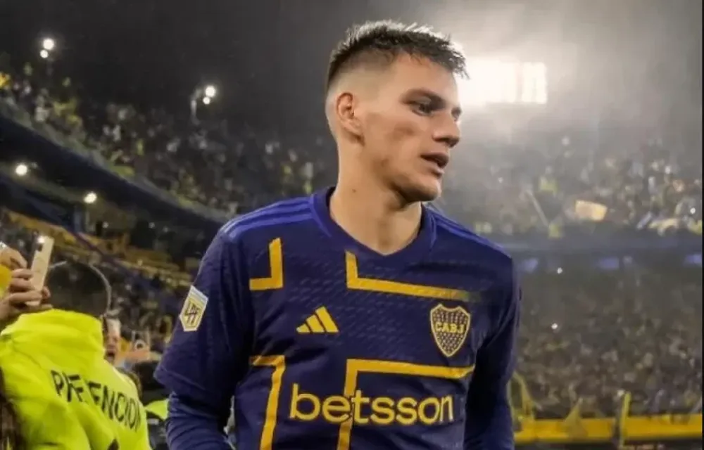 Cuando parecía que se alinearon los planetas al DT de Boca, que repitió equipo por primera vez, se le cae una pieza clave en mitad de cancha.