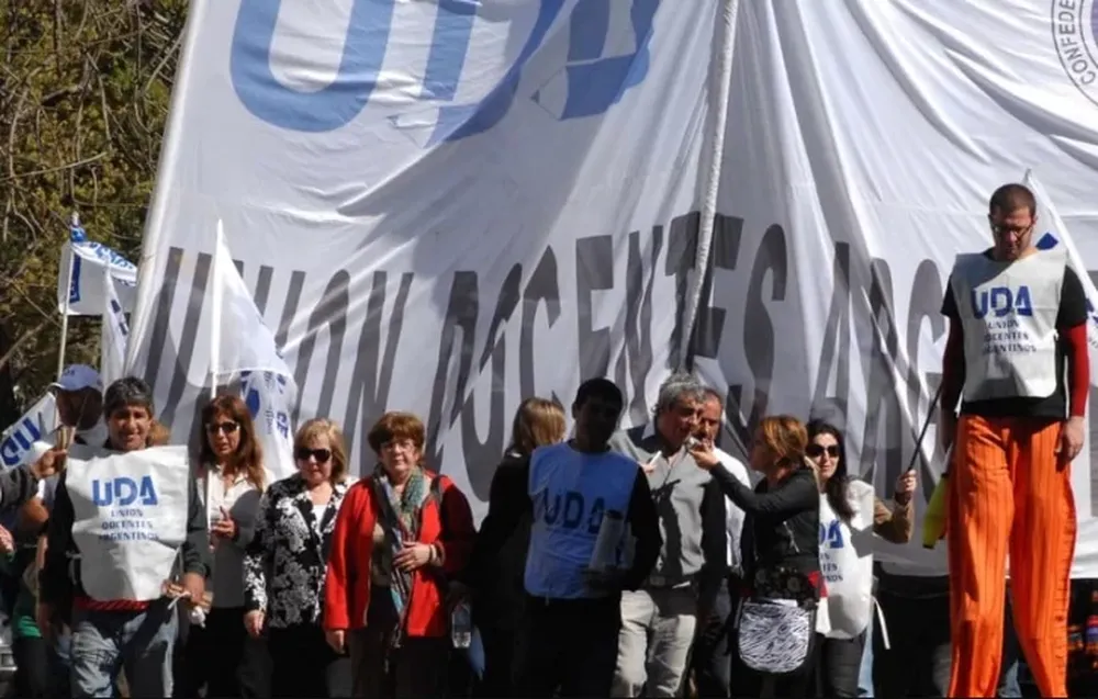 Los gremios docentes con representación nacional discutirán paritarias en febrero