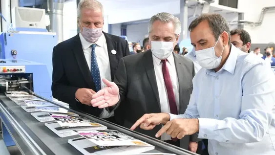 Alberto viaja a Rusia y China con planes de negocios y financiación