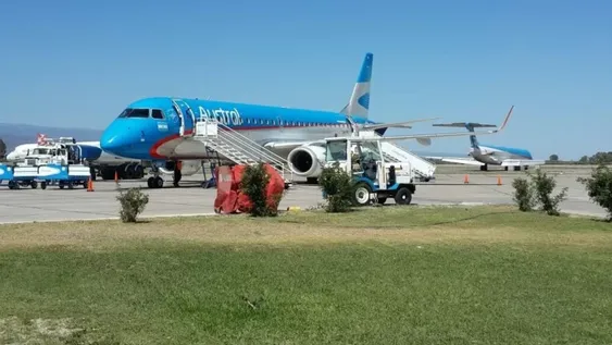 Preocupa que haya pocos vuelos frente a los eventos que vienen