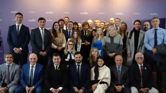 LA CUENTA. LLA ya tiene asegurado 46 votos propios, pero necesita sumar otros 41 votos para asegurar los 87 votos que le permitan ratificar los vetos.