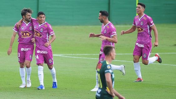 Arsenal superó a Defensa y Justicia en el clásico interzonal