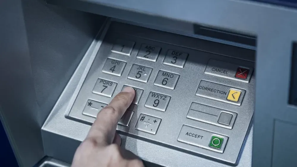 Los cajeros automáticos incorporarán la opción de operar con lectores de huellas digitales