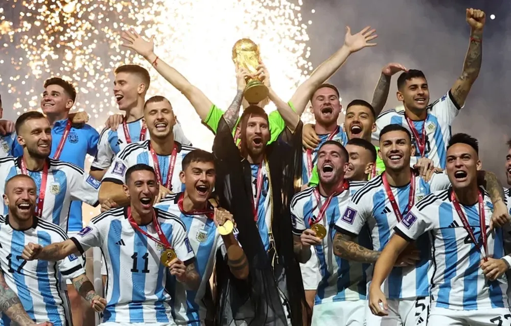 Scaloni dio la lista para los dos amistosos: están los campeones, Garnacho y varios juveniles