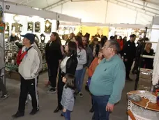 La Feria de Artesanías convoca a miles de visitantes.