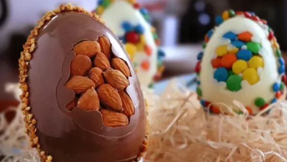 Alertan una estafa con Huevos de Pascua que circula por WhatsApp