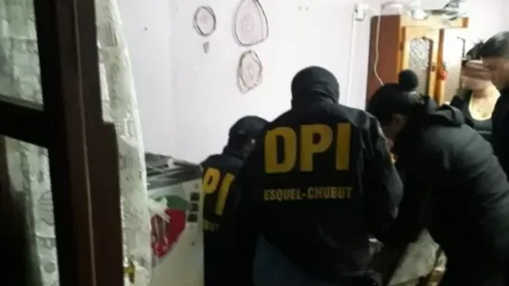 Una mujer hacía masajes eróticos, los filmaba y luego extorsionaba a sus clientes