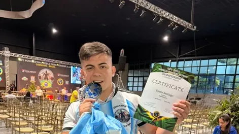 Campeón. Santiago Flores estará de regreso este lunes en San Juan y Albardón se prepara para recibirlo.