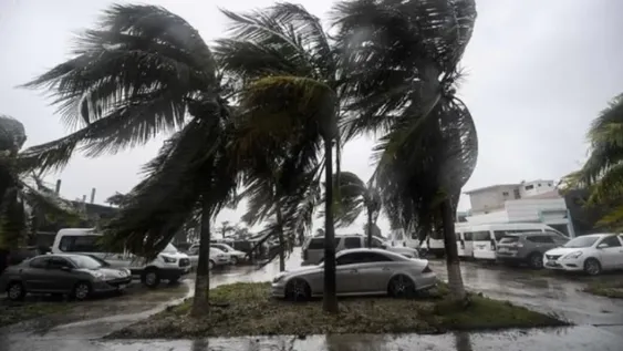 Miles de personas abandonaron sus viviendas en Luisiana por el huracán Delta