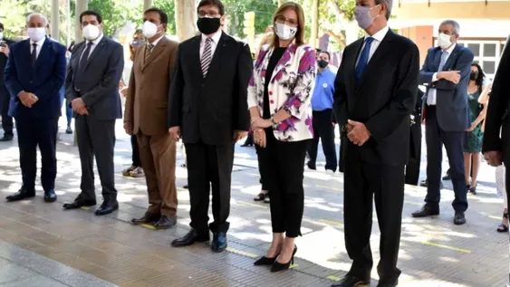 En un acto saltó a la vista el vínculo roto entre el fiscal General y un cortista