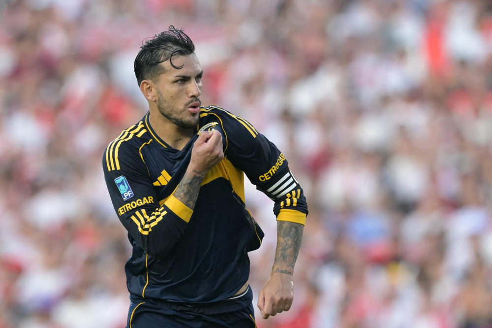 Leandro Paredes nuevamente fue la figura en Boca. Anotó el penal que le valió el triunfo al xeneize en el Monumental.