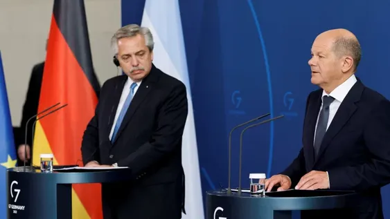 Alberto advierte que echará a los funcionarios K que no apoyen la suba de las tarifas