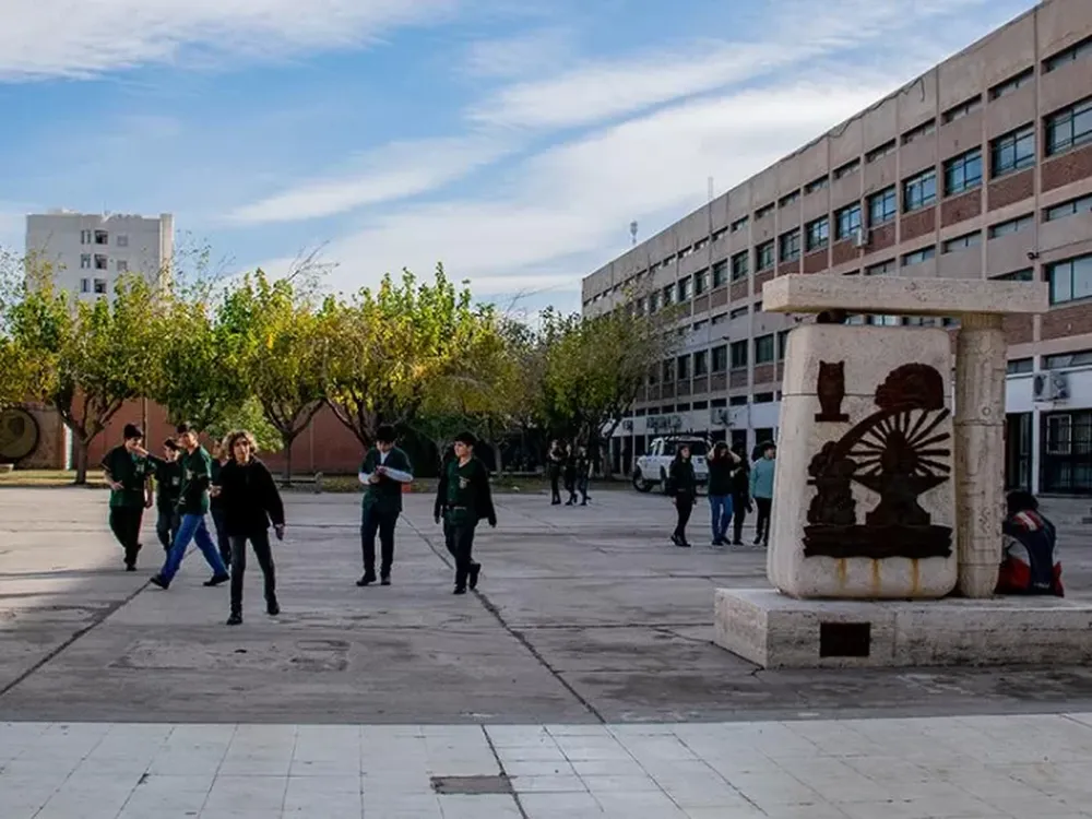 Dieron a conocer el listado definitivo de los ingresantes a los colegios preuniversitarios