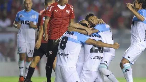 Racing goleó a Independiente 3 a 1 y se quedó con el superclásico