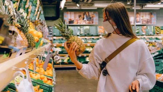 Cómo higienizar y manipular alimentos en medio de la pandemia, según la OMS