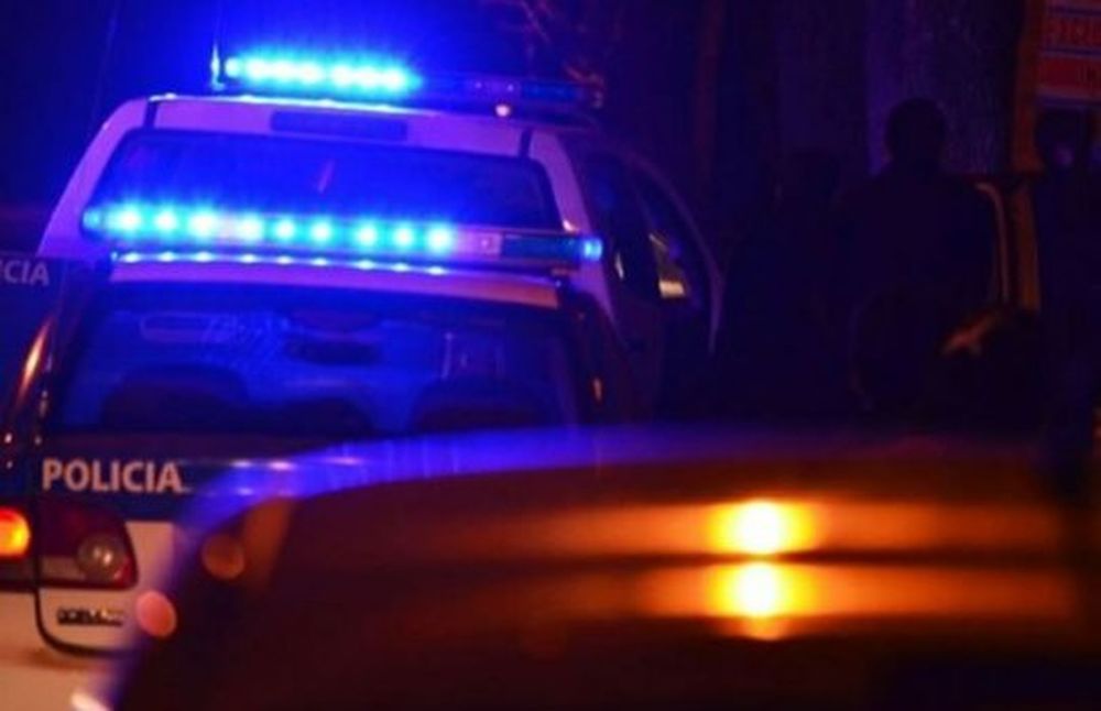 Hallaron a un hombre en plena calle, inconsciente y con un golpe en la cabeza