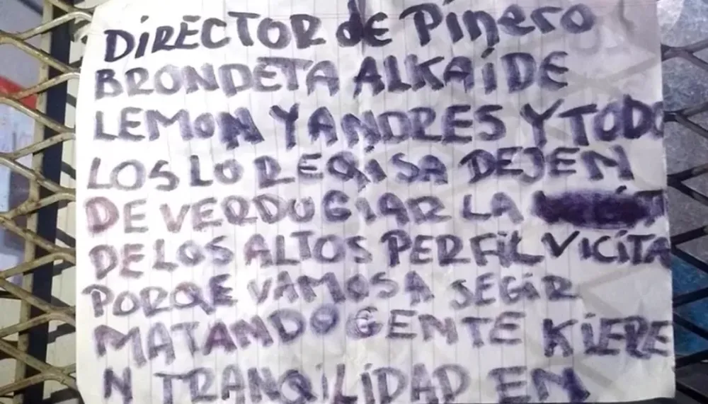 Rosario: otra vez balearon una escuela y dejaron una amenaza a metros de un patrullero