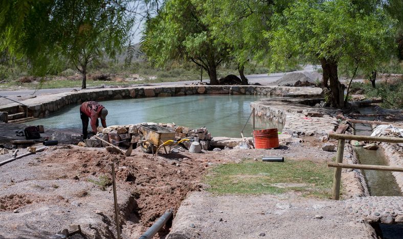 Sarmiento contará con una nueva pileta con aguas sanadoras para fomentar el turismo termal en el departamento.
