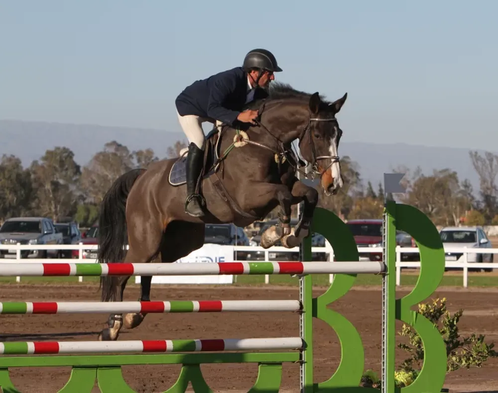 Un mendocino resultó campeón del “Torneo Aniversario” en el Jockey Club