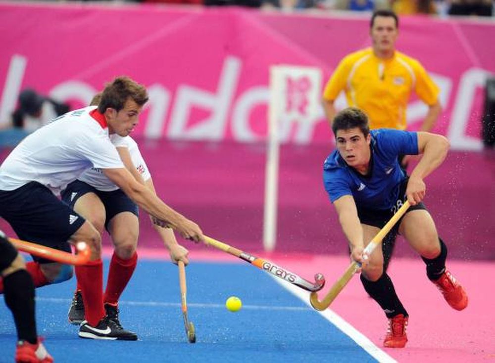 Argentina arrancó con un duro golpe