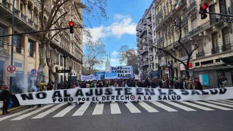 Marcha del Garrahan a Plaza de Mayo: fuerte reclamo por salarios y en defensa de la salud pública
