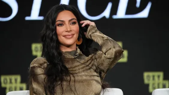Kim Kardashian, sin ropa interior, alimentó la imaginación de sus fans