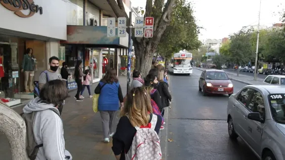 En los últimos 7 días, el promedio de edad de los fallecidos bajó a 68 años