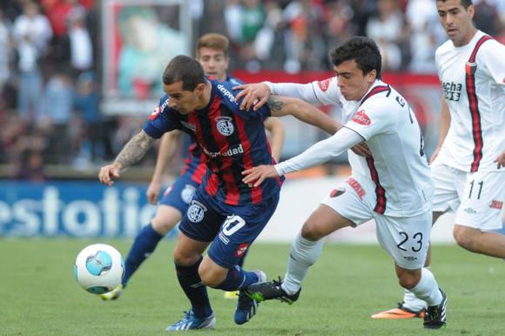 San Lorenzo se impuso sobre Colón y se acercó a la cima