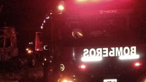 Un desperfecto en una heladera provocó el incendio de un departamento