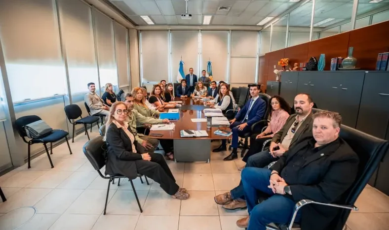 El Gobierno y los gremios docentes retomaron la paritaria tras el rechazo a la primera oferta de aumento