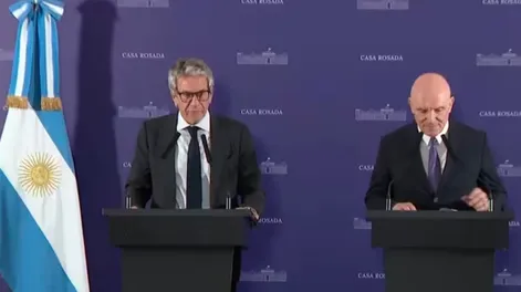 El Gobierno presentó el proyecto de ley para incentivar el uso de los dólares del colchón