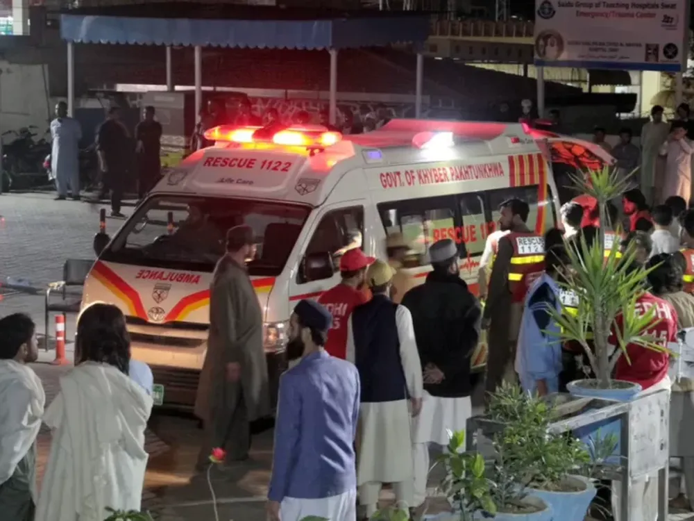 Un terremoto sacudió Afganistán y Pakistán y dejó al menos 12 muertos