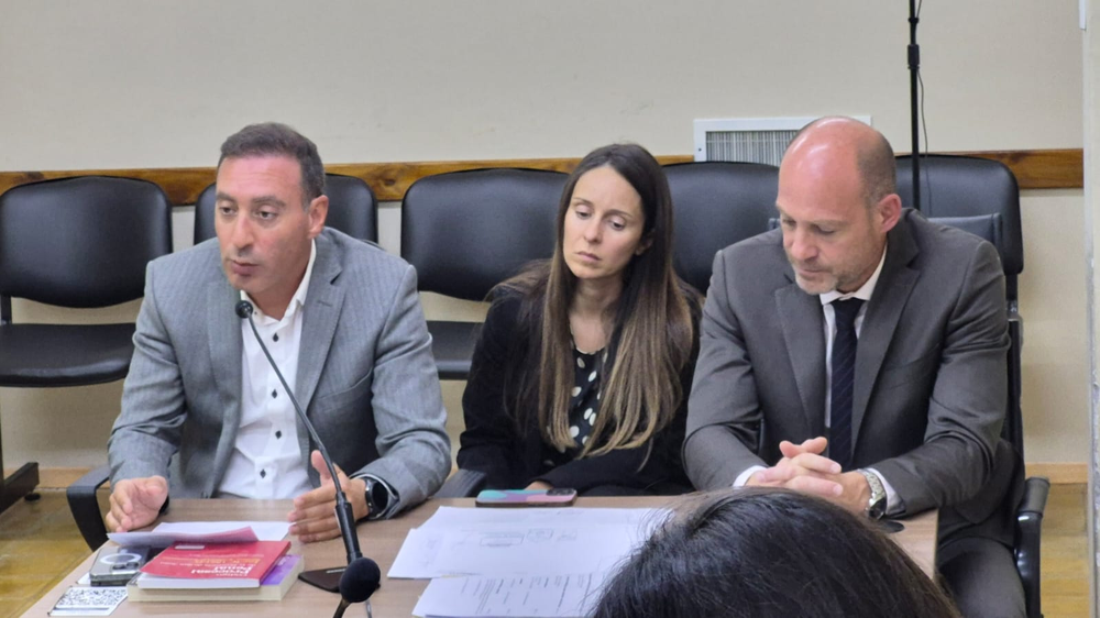 El fiscal Iv&aacute;n Grassi, junto con sus ayudantes fiscales, Victoria Mart&iacute;n y Pablo Orellano.&nbsp;