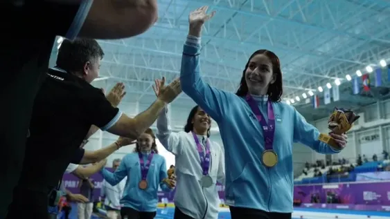 PRIMERA. Malena Santillán le dio a Argentina oro a través de la natacion.