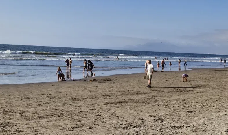 Los turistas no se privan de disfrutar pero esta vez tomaron más precauciones.