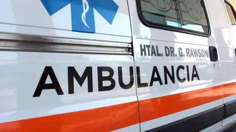 Perdió el control de su auto, volcó y sólo sufrió golpes