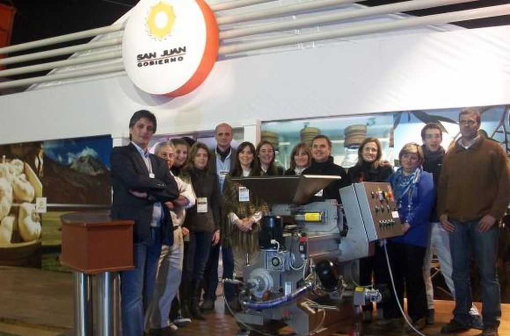 Una máquina de hacer aceite de oliva, la vedette