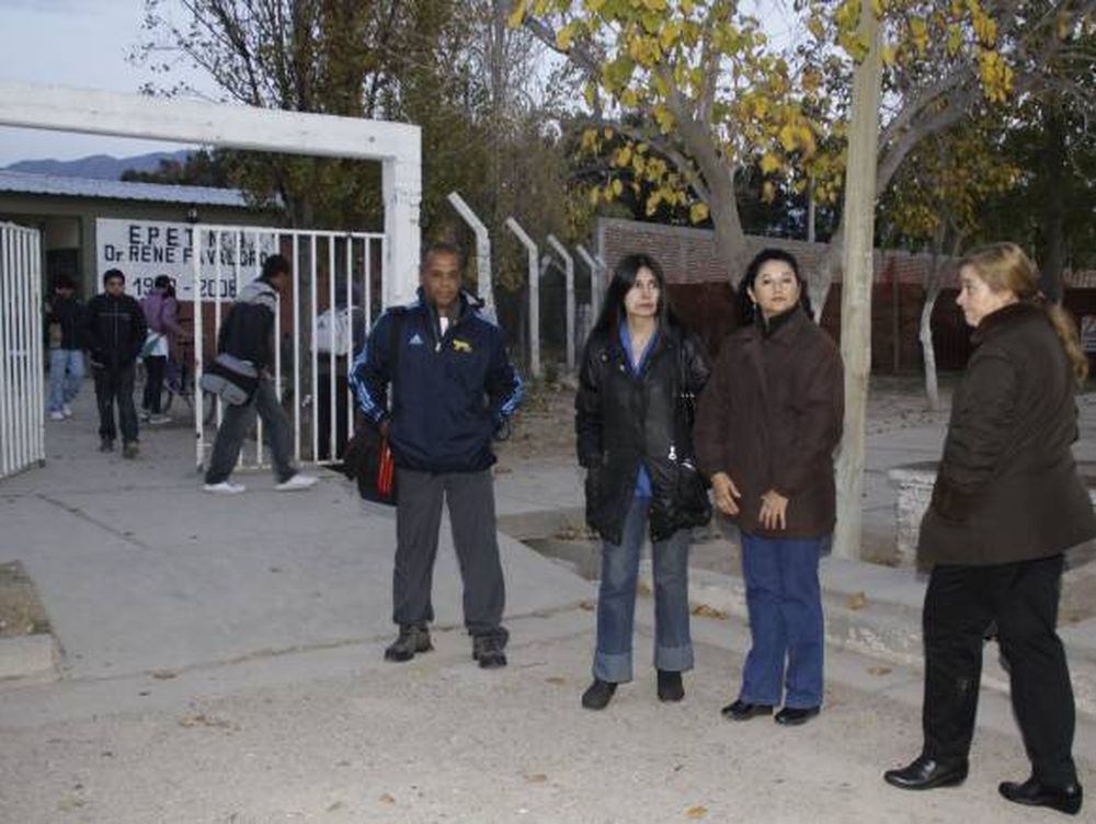 EPET 9: afirman que no darán  todos los temas