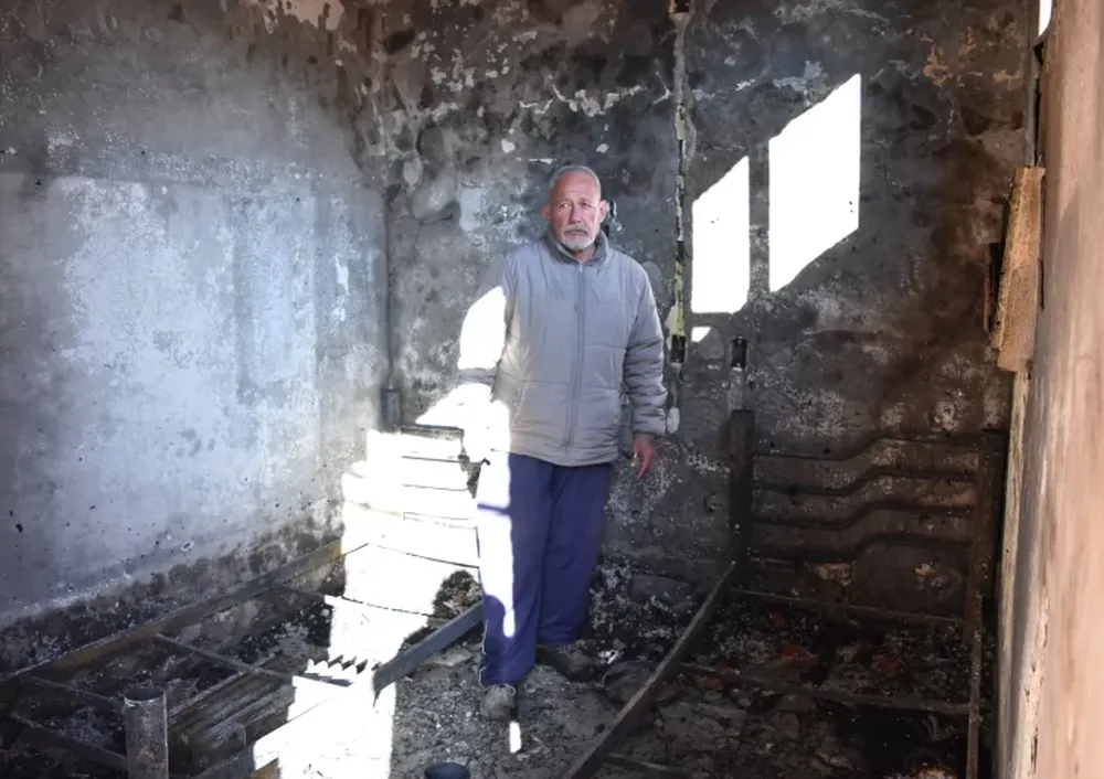 Casi lo peor por dormir sin apagar el cigarrillo