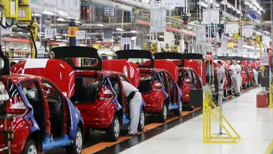 Aseguran que 15.000 empresas no pagan las cargas sociales y que cayó el empleo formal