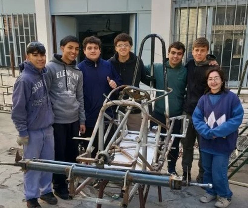 Equipo completo de la Escuela Boero.-