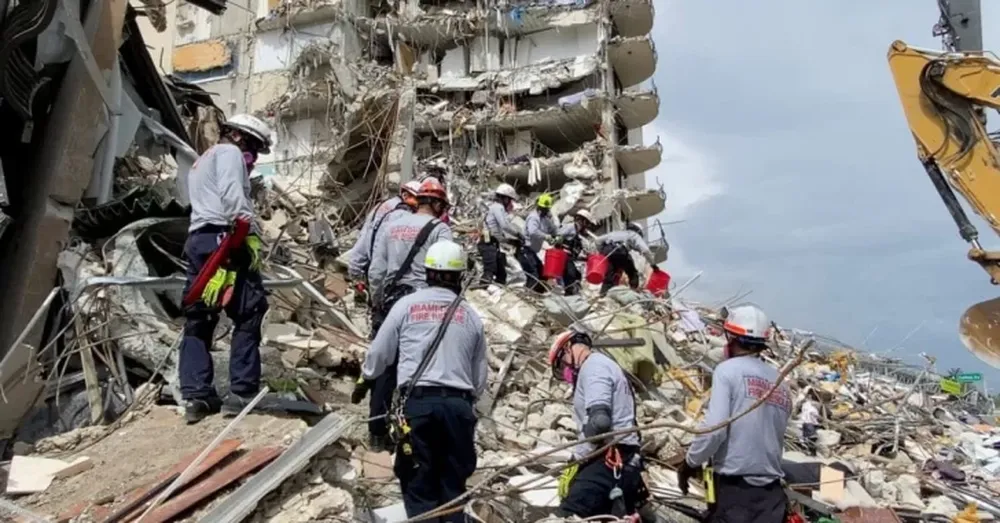 Suspendieron las tareas de rescate en el edificio que colapsó en Miami