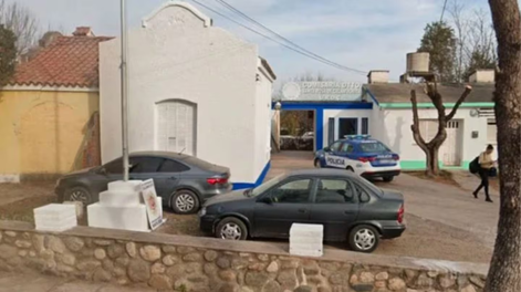 Otro episodio de tensión ocurrió en un colegio secundario, esta vez en Santa Rosa de Calamuchita, Córdoba. Un alumno de 12 años llevó a la escuela una pistola de aire comprimido en la mochila
