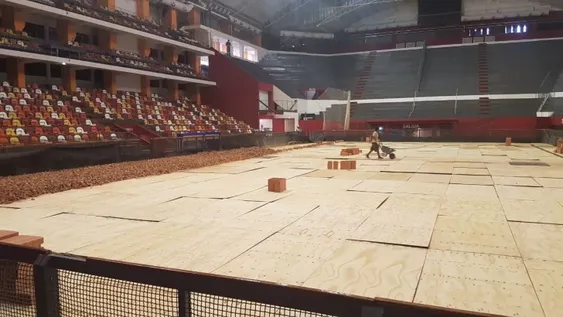 Las fotos del segundo día de trabajos en el Cantoni por la Copa Davis