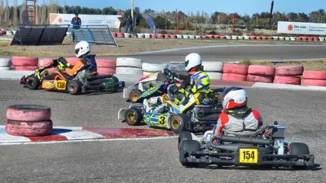 Definiciones. Este fin de semana en La Pista Kart se coronarán los campeones de la temporada local en las cinco categorías.