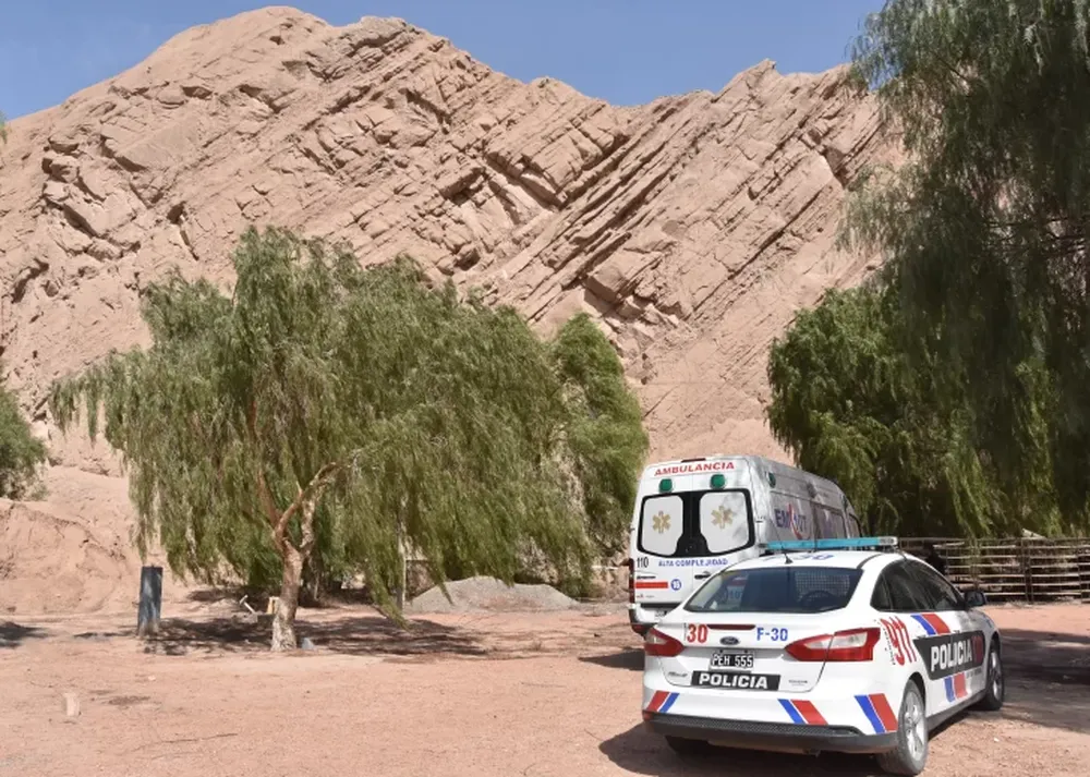 Benefician con probation a un abogado que rompió la cuarentena para hacer trekking