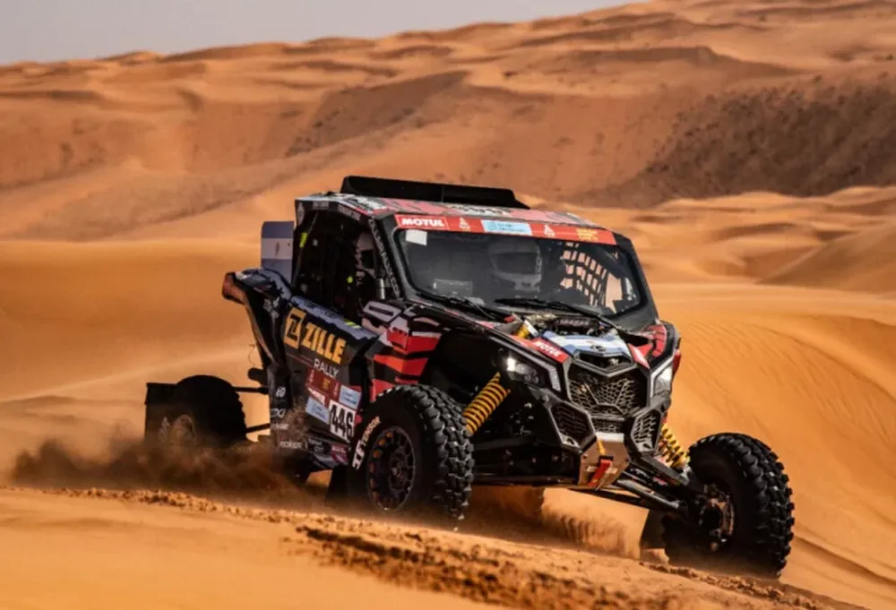 A fondo. El pampeano David Zille se sostiene en la punta del Dakar tras la segunda etapa.