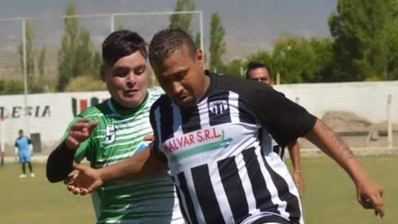 Roberval revolucionó Tudcum: de la playa a la montaña y el cariño de los hinchas