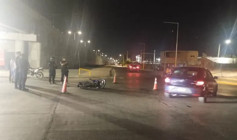 Atropellaron a una motociclista en Ruta 40 y el conductor se dio a la fuga